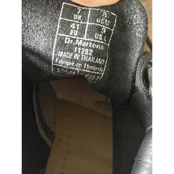 Dr. Martens 11292 Women's Sz 9 Men's Sz 8 Black Leather Lace Up Boots Greasy - Picture 10 of 14